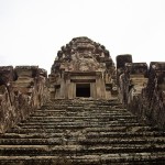 « Au fond des forêts du Siam, j’ai vu l’étoile du soir se lever sur les grandes ruines d’Angkor. » 
