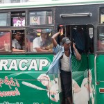 Trajet en bus local, retour au stade oral