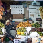 Jakarta, le gros durian... Sous l'écorce le fruit ?