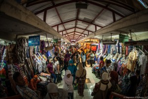 Dans les rues marchandes de Yogyakarta